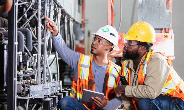 Best Affordable Emergency Electrician  in Lakewood, CO